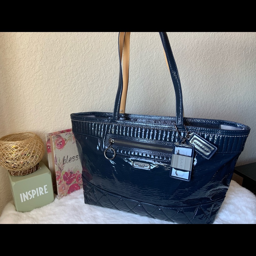 Coach medium tote